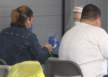 Salut realitza un cribratge a Tivenys arran d’un brot amb deu casos positius