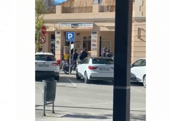 Els Mossos despleguen els ARRO a Ferreries i detenen un home per amenaces en un bar