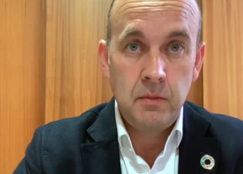 Gandesa es rebel·la contra el desmuntatge de la Creu Coberta per passar les torres eòliques