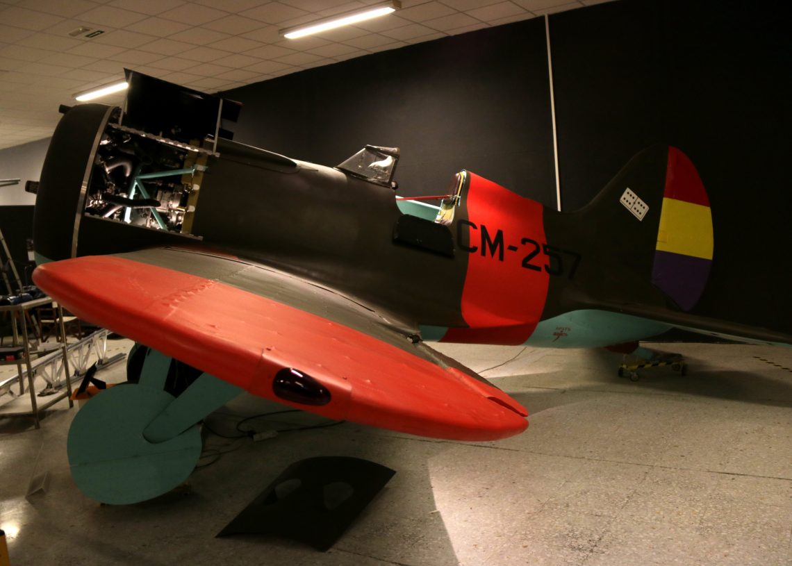 El Centre d’Aviació Històrica de la Sènia cedeix les rèpliques dels avions de la guerra civil per a una mostra al MNAC