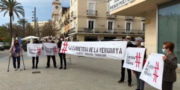 La plataforma de la carretera de Poblenou denuncia nous retards en els tràmits