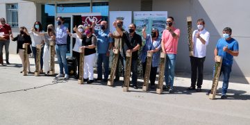 Els pagesos de la Ribera d’Ebre reben les oliveres solidàries per l’incendi del 2019