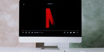 ‘Per què hi ha poc català a les plataformes d’streaming?’, per Àlex de la Guia