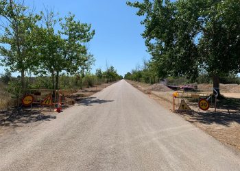 Deltebre il·lumina i arranja la  principal carretera d’accés a la desembocadura