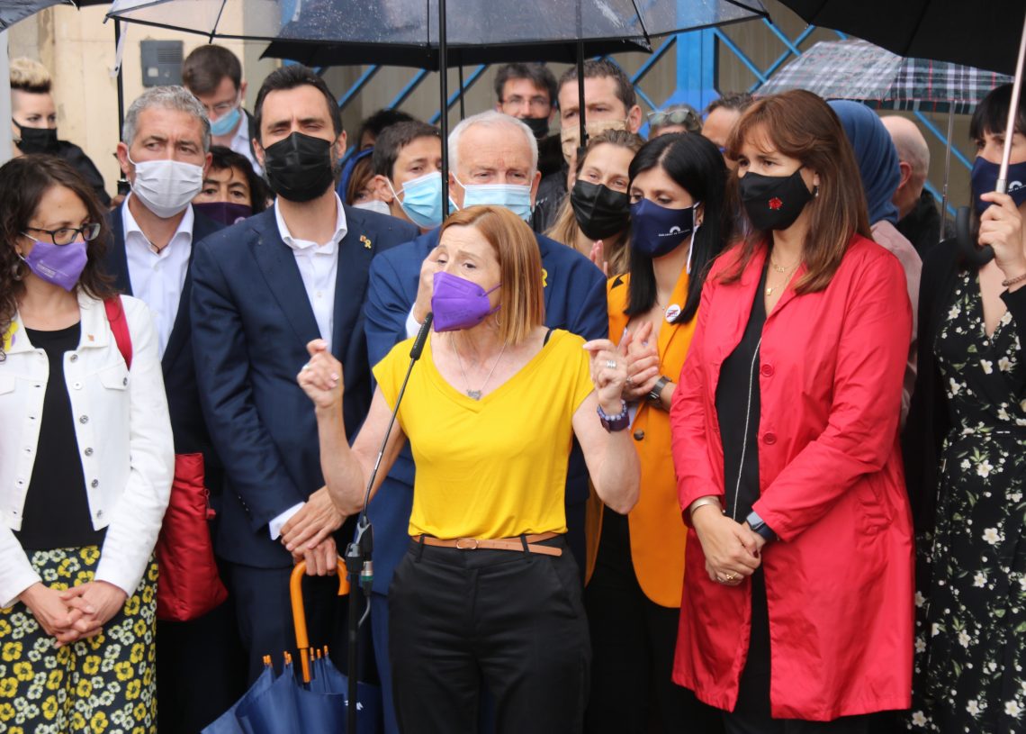 Carme Forcadell surt de la presó de Wad-Ras després de ser indultada