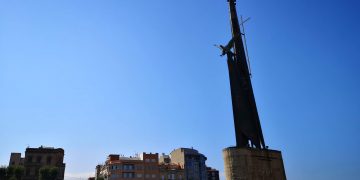 ‘La persistència simbòlica franquista en la ciutat democràtica. El monument a la Batalla de l’Ebre (Tortosa, 1966-2021?)’