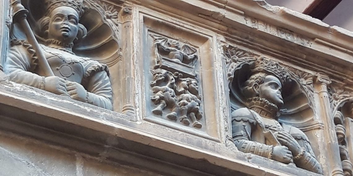 Tortosa explica els grotescos dels Reials Col·legis amb una exposició i conferències