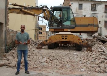 Roquetes enderroca una casa al nucli antic per obrir el carrer Matarranya