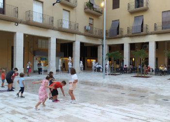 [#VÍDEO] Així són els brolladors de la renovada plaça de l’Ajuntament de Tortosa