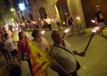 L’independentisme ebrenc es mobilitza amb dos marxes de torxes a Tortosa i Flix
