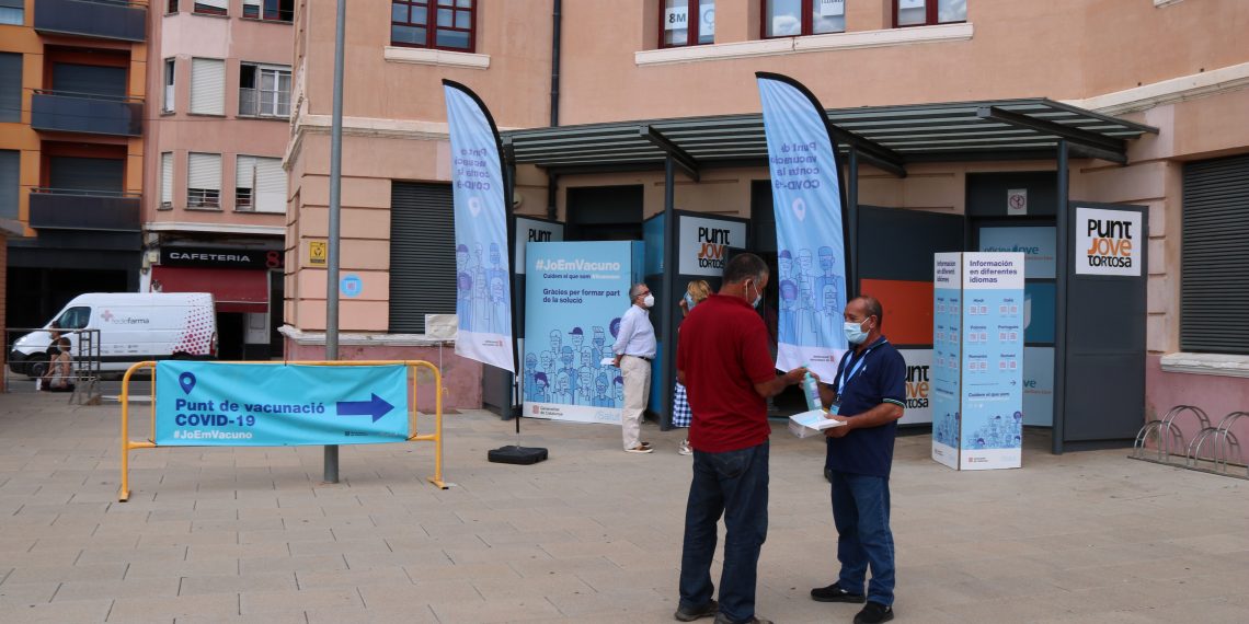 El Carrilet i el CAP El Temple, nous punts de vacunació sense cita prèvia a Tortosa