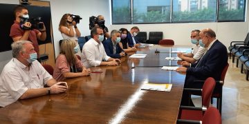 Ajuntaments i consells que rebutgen la MAT es reuneixen amb el subdelegat del Govern