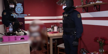 Alliberen cinc dones obligades a prostituir-se en pisos de cites a Amposta i l’Aldea