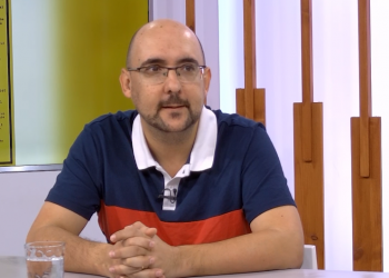 El ‘Decàleg irreverent per a la defensa del català’, de Gerard Furest, arriba a Tortosa