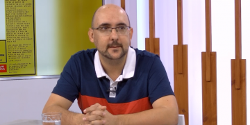 El ‘Decàleg irreverent per a la defensa del català’, de Gerard Furest, arriba a Tortosa