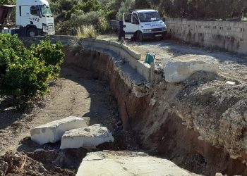 Alcanar repara més d’una vintena de camins per poder iniciar la campanya dels cítrics
