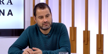 Eladi Galbe: ‘El centre de lectura és una determinació del govern de Tivenys’