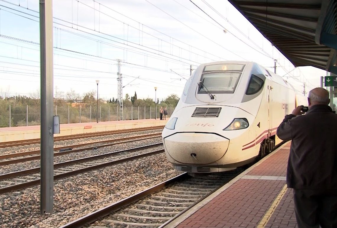 Territori impulsa una comissió de seguiment de les obres del corredor mediterrani a l’Ebre