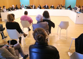 El ple de la Ràpita aprova el canvi de nom amb els vots del govern d’ERC i una regidora
