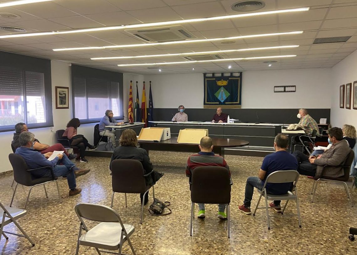 Moció de Ciutadans per penjar el retrat d’Aragonès al saló de plens de l’Ampolla