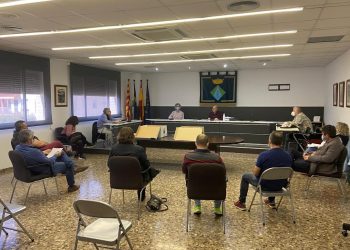 Moció de Ciutadans per penjar el retrat d’Aragonès al saló de plens de l’Ampolla