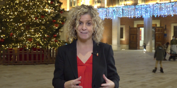 El missatge de Cap d’Any de Meritxell Roigé i la conversa amb un grup de xiquetes