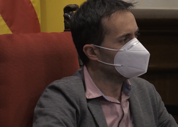 L’oposició de Tortosa qualifica de teatre i d’estratègia la qüestió de confiança de Roigé