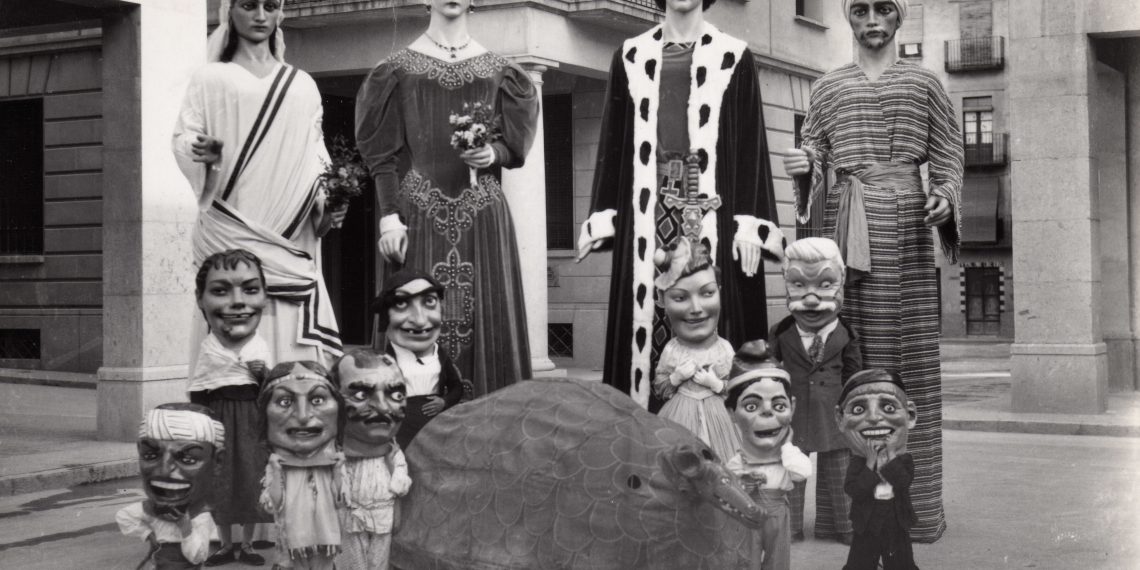 ‘Nanos i capgrossos a Tortosa’, per Joan Iniesta