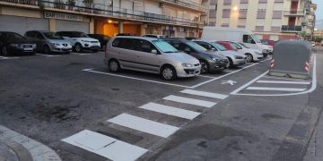 Tortosa renova la senyalització de 270 passos de vianants als barris del municipi