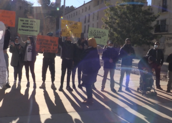 Concentració per defensar la innocència de tres detinguts per la mort d’un jove a Roquetes