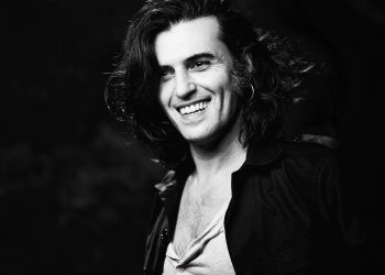 Xarim Aresté publica ‘Ple d’amor’, amb un videoclip enregistrat a Flix