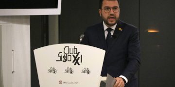 El ‘passar el cant’ de la taula de diàleg