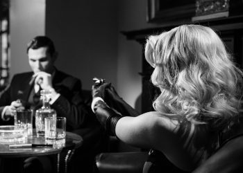 Digue’m que m’estimes (encara que sigui mentida)