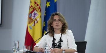 Ribera avala els parcs eòlics al mar pel tancament de les nuclears catalanes