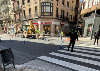 Tortosa desvia el trànsit a l’avinguda de la Generalitat per reparar una avaria d’aigües