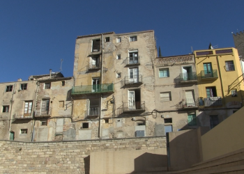 Tortosa enllesteix el nou passeig del Castell i prepara l’enderroc de les cases de l’Absis