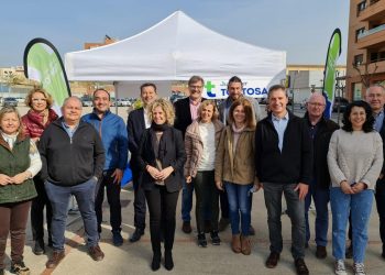 Roigé inicia la precampanya al carrer amb la represa de les visites als barris de Tortosa