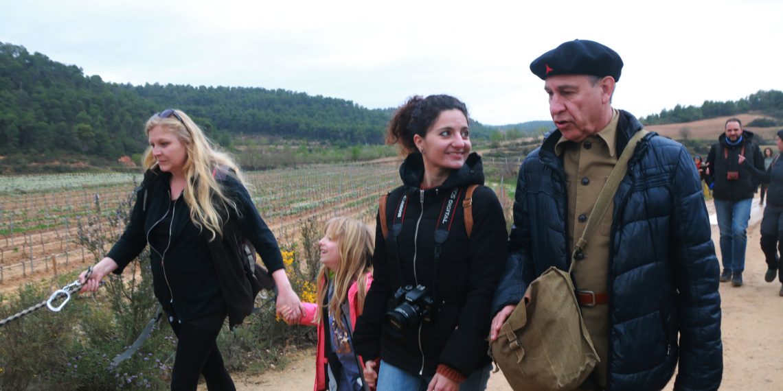 Rememoren la retirada del batalló Lincoln-Washington entre Batea i Corbera d’Ebre amb una ruta a peu