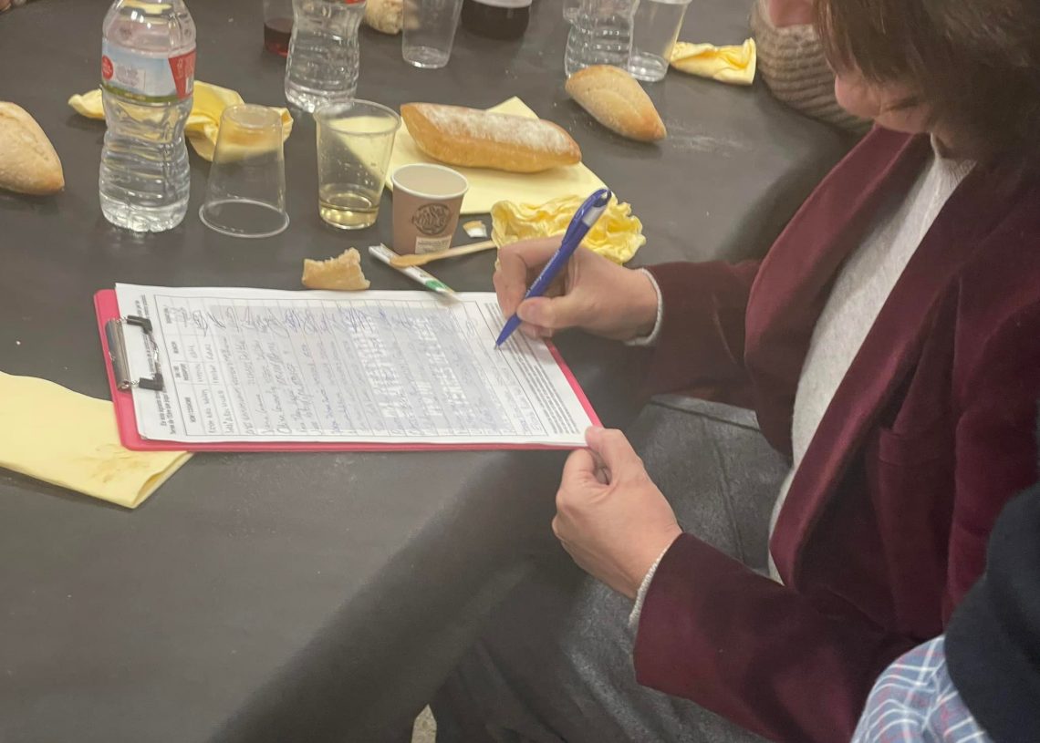 La presidenta de l’ANC signa a favor d’un nou hospital a les Terres de l’Ebre