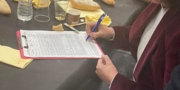 La presidenta de l’ANC signa a favor d’un nou hospital a les Terres de l’Ebre