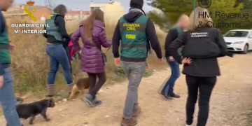 La dona més buscada del Regne Unit, detinguda a Santa Bàrbara quan passejava els gossos
