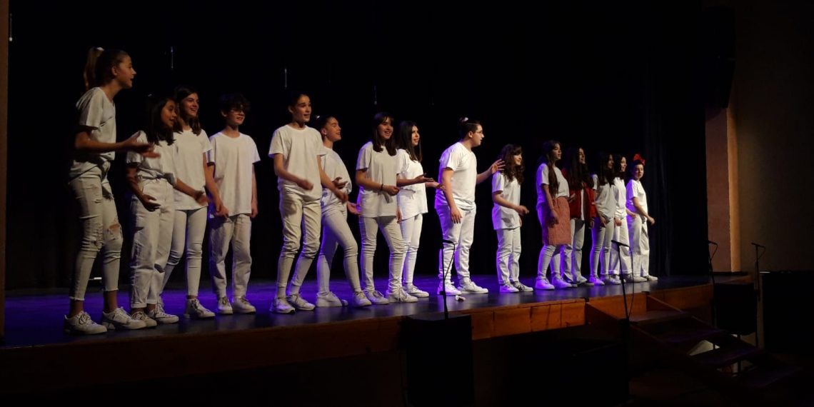 L’emocionant homenatge de l’Escola Municipal de Teatre de Tortosa a Marisa Valls Montesó