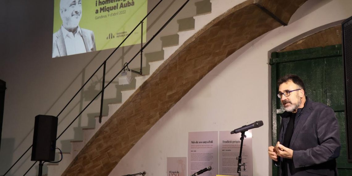 Així va ser l’homenatge d’ERC a l’exalcalde de Gandesa i senador Miquel Aubà
