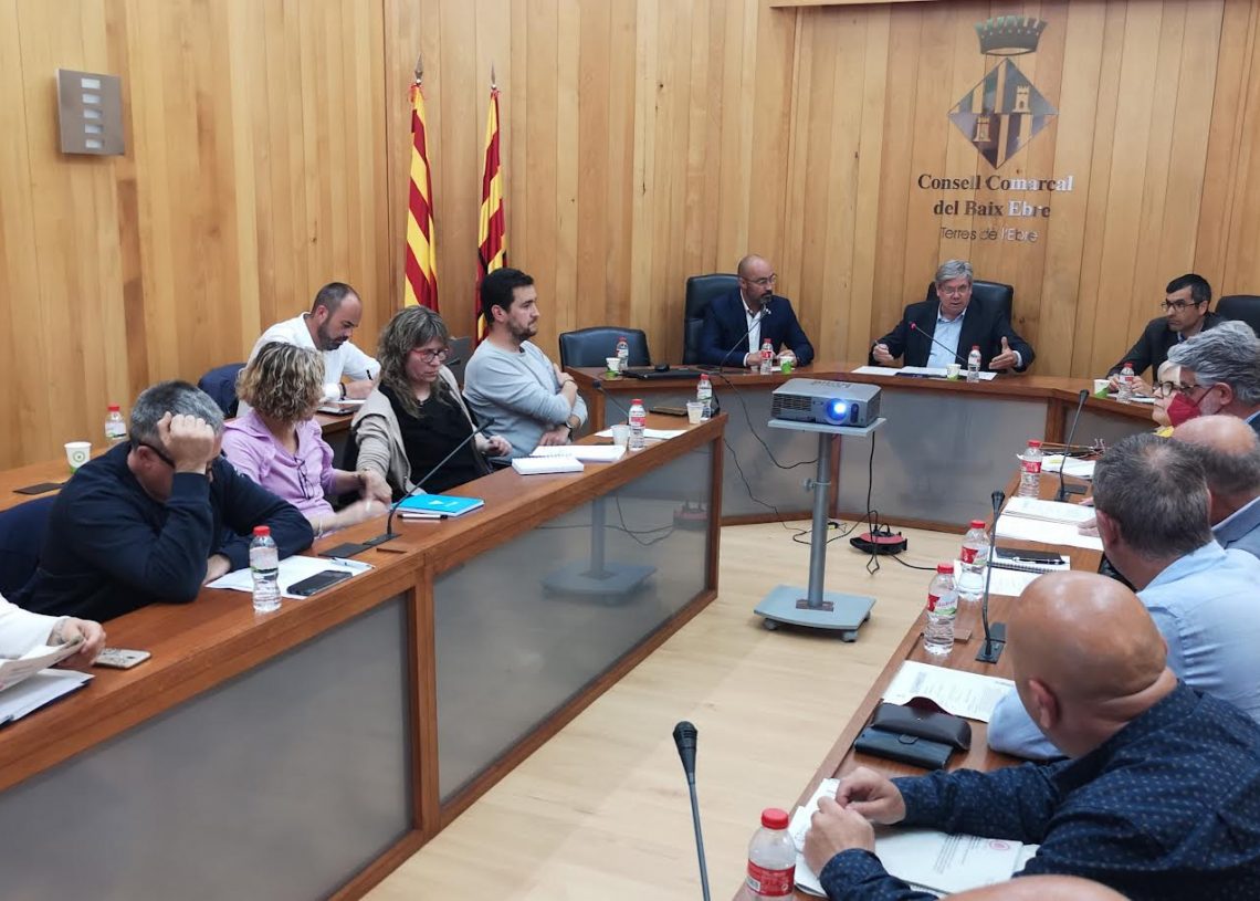 Faura exposa als alcaldes del Baix Ebre la modificació dels estatuts del COPATE