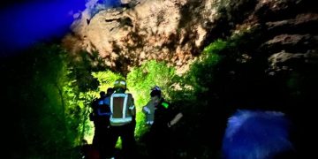 Roba en un xalet de Roquetes i acaba ferit greu al fons d’un barranc