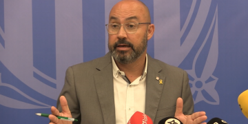 Salvadó demana ‘paciència i confiança’ a les famílies de Tortosa sense plaça de P-3