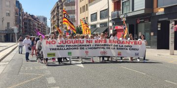 Els treballadors de l’hospital de Jesús, protagonistes a la manifestació de l’1 de Maig a Tortosa