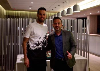 Llagostins, tonyina roja, angules i arròs de Xerta Càtering en el sopar de final de temporada del Barça