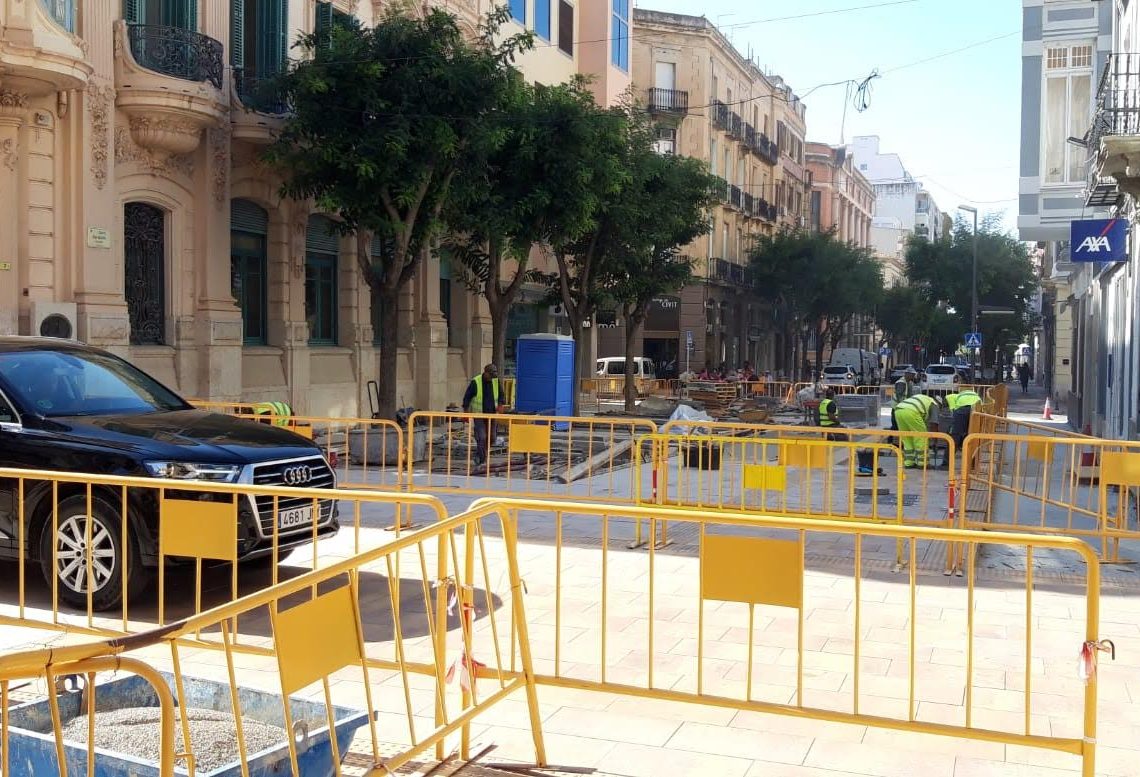 Tortosa obre al trànsit el carrer Teodor González i ara les obres del Cervantes afectaran el carrer Argentina