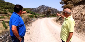 El paisatge cremat després de l’incendi de Corbera d’Ebre deixa una sensació de devastació entre els veïns